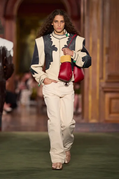 Look 7